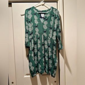 Maeve tunic, medium, green, black and white, cute and lightweight tunic